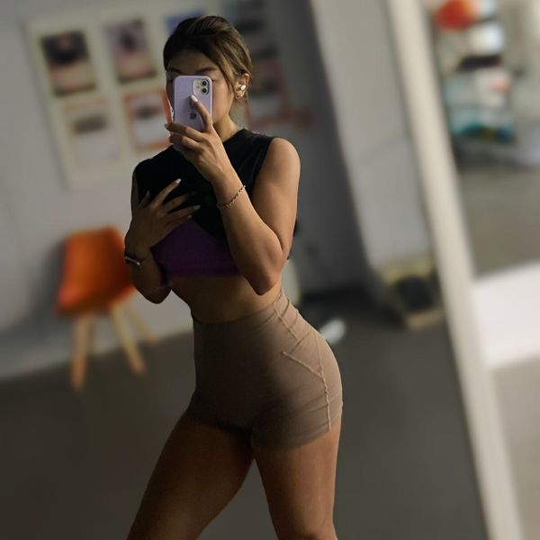 李爽